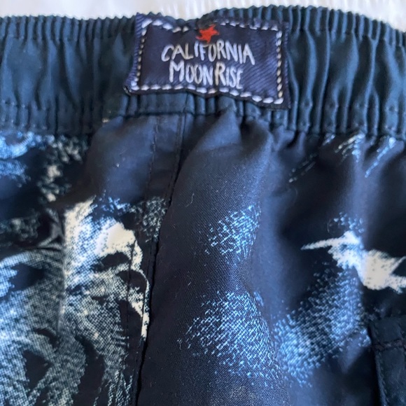 MEN’S BRAND NEW SWIMWEAR~SIZE “XL” ~BRAND NEW! - Picture 3 of 8